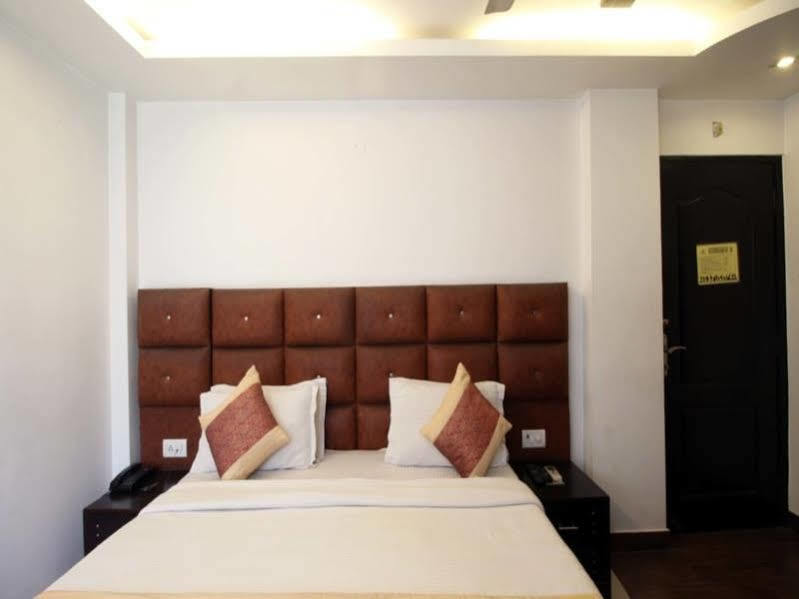Shelter Hotel Lucknow Exterior photo